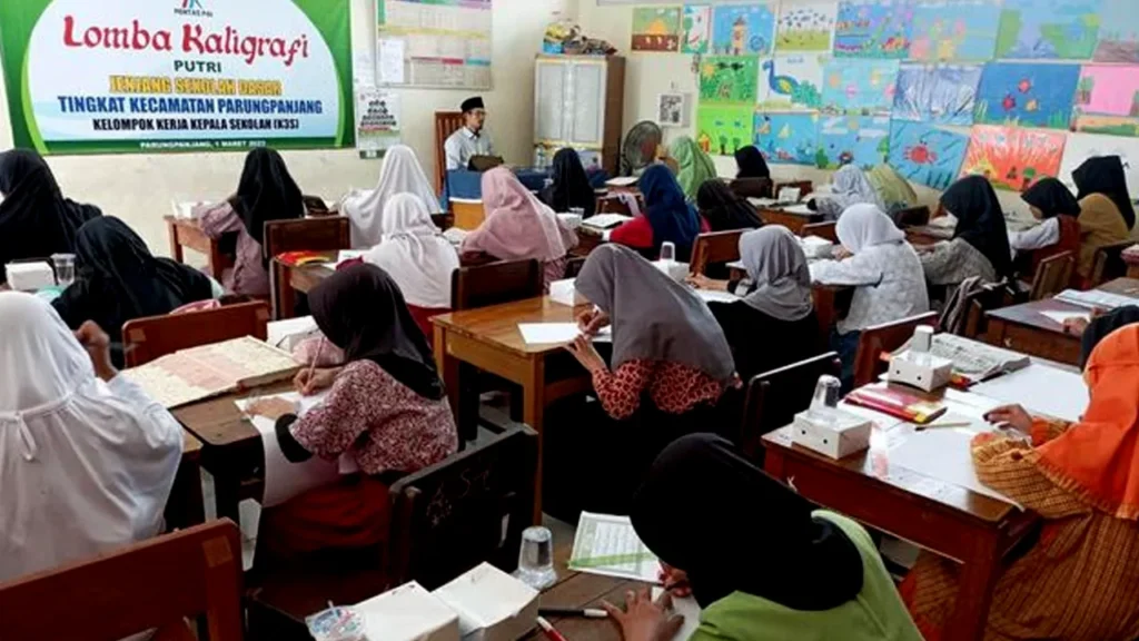 Kemendikdasmen Mendukung Keputusan MK untuk Wajibkan Pendidikan Agama di Sekolah